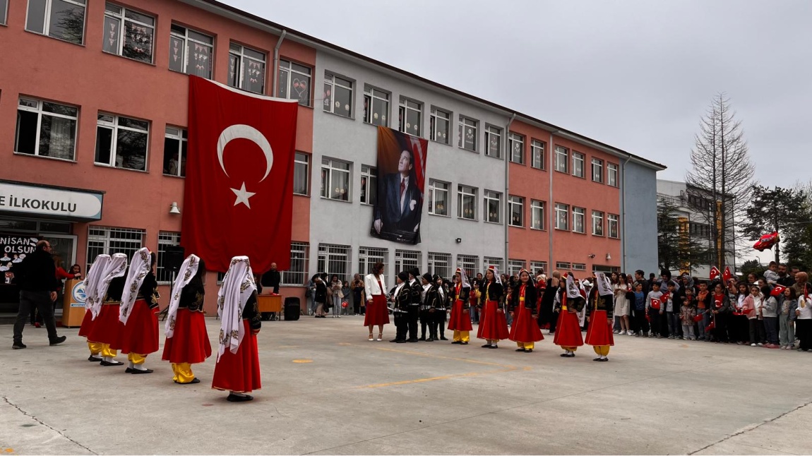 23 Nisan Ulusal Egemenlik ve Çocuk Bayramı Okulumuzda Coşku İçerisinde Kutlandı.